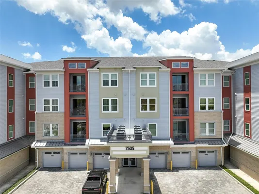 Property Slideshow image 2 of 43 | 7505 laureate blvd 2208, Orlando, FL, 32827