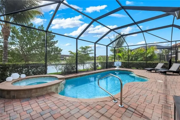 Property Slideshow image 2 of 30 | 28029 foxrock ct, Bonita Springs, FL, 34135