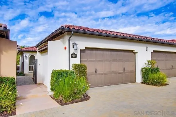 Property Slideshow image 2 of 32 | 7938 lusardi creek ln, San Diego, CA, 92127
