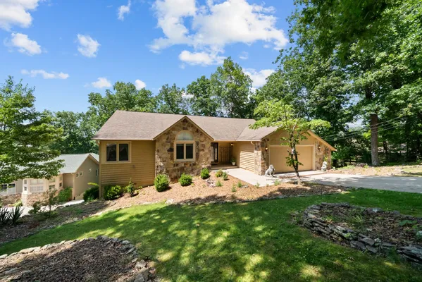 Property Slideshow image 2 of 39 | 45 markham ter, Crossville, TN, 38558