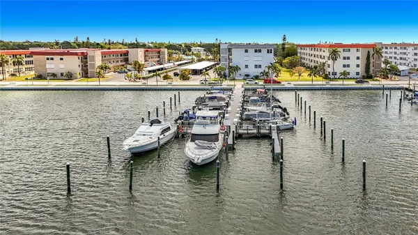 Property Slideshow image 3 of 61 | 3018 59th st 102, Gulfport, FL, 33707