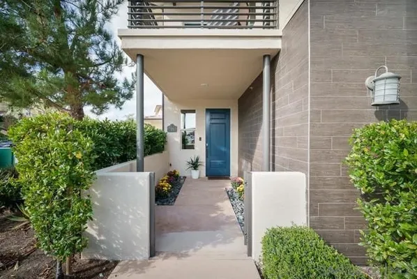 Property Slideshow image 3 of 59 | 16750 coyote bush dr 19, San Diego, CA, 92127