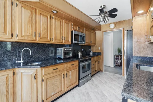 Property Slideshow image 2 of 31 | 243 heritage hls b, Somers, NY, 10589