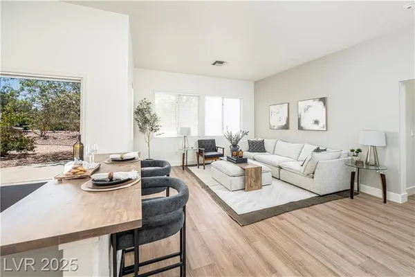 Property Slideshow image 2 of 37 | 10301 coal creek pl, Las Vegas, NV, 89134