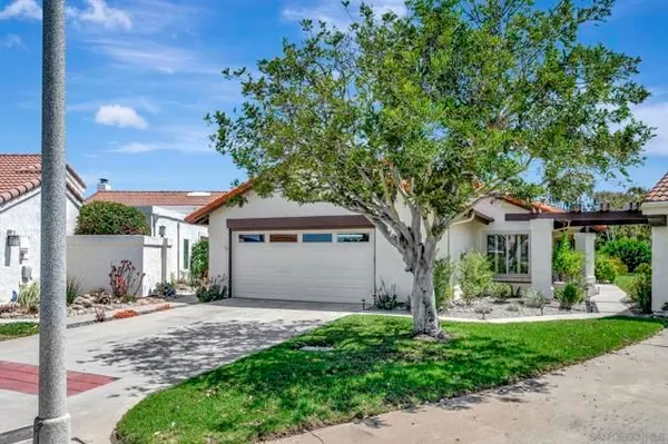 Property Slideshow image 3 of 49 | 12880 circulo dardo, San Diego, CA, 92128