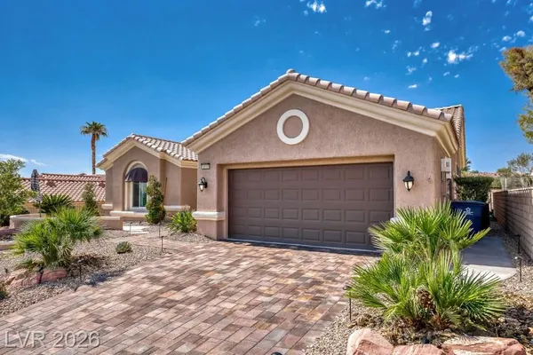 Property Slideshow image 3 of 28 | 10157 hunter springs dr, Las Vegas, NV, 89134