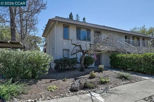 Property Slideshow image 2 of 32 | 1312 skycrest dr 1, Walnut Creek, CA, 94595