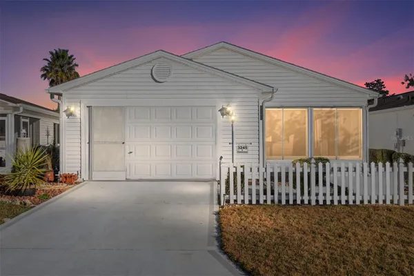 Property Slideshow image 3 of 38 | 3245 riverton rd, The Villages, FL, 32162