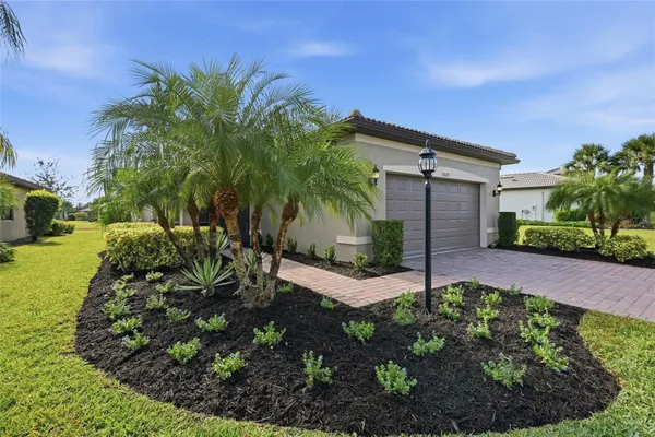 Property Slideshow image 3 of 56 | 17029 hampton falls ter, Bradenton, FL, 34202