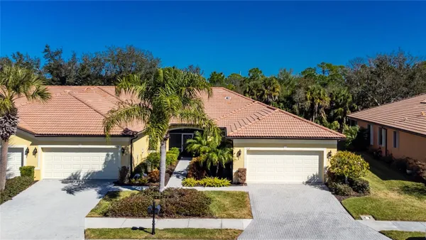 Property Slideshow image 2 of 50 | 11162 campazzo dr, Venice, FL, 34292