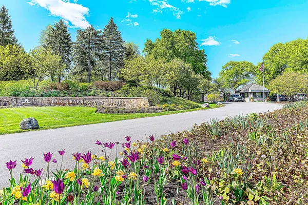 Property Slideshow image 2 of 39 | 744 old barn rd a, Lake Barrington, IL, 60010