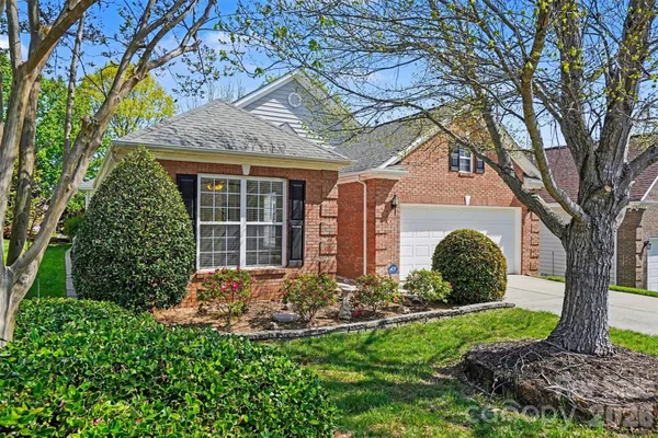 Property Slideshow image 3 of 41 | 977 platinum dr, Fort Mill, SC, 29708