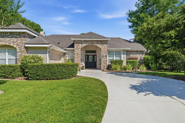 Property Slideshow image 3 of 58 | 1941 citrus ct, Mount Dora, FL, 32757