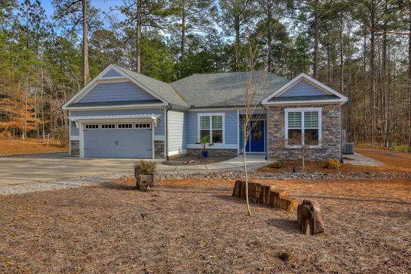 Property Slideshow image 3 of 47 | 205 canal ct, Mccormick, SC, 29835