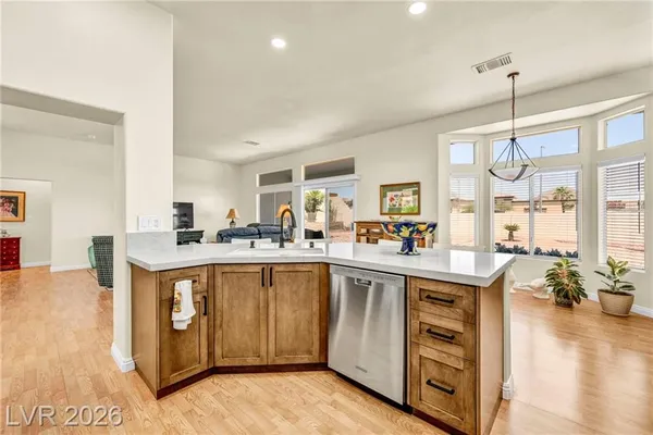 Property Slideshow image 2 of 33 | 10020 villa ridge dr, Las Vegas, NV, 89134