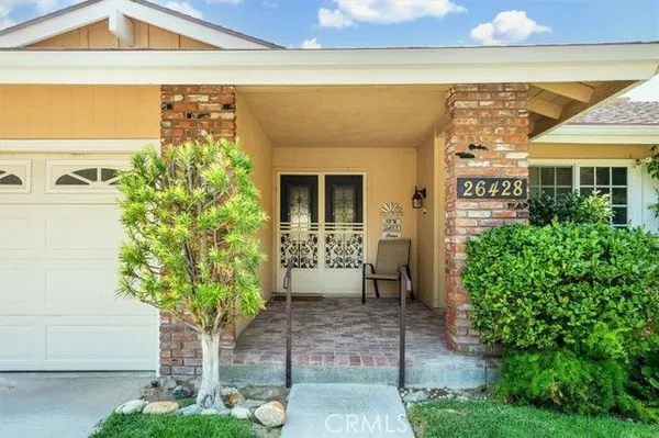 Property Slideshow image 2 of 39 | 26428 circle knoll ct, Newhall, CA, 91321