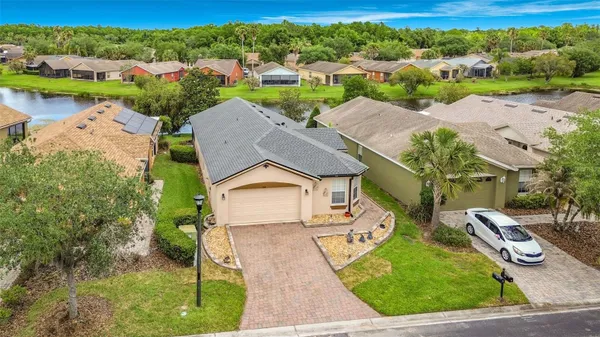 Property Slideshow image 3 of 49 | 268 acadia dr, Kissimmee, FL, 34759