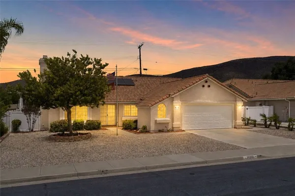 Property Slideshow image 2 of 53 | 30260 pebble bch, Menifee, CA, 92586