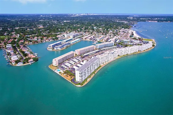 Property Slideshow image 2 of 11 | 5955 30th ave 114, Gulfport, FL, 33707