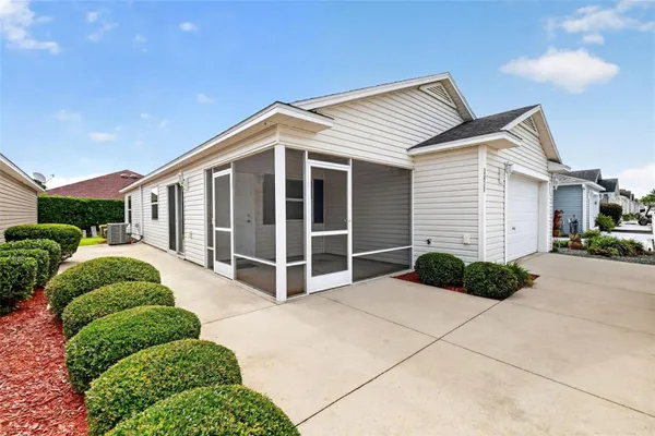 Property Slideshow image 2 of 44 | 3419 carrabelle ct, The Villages, FL, 32163