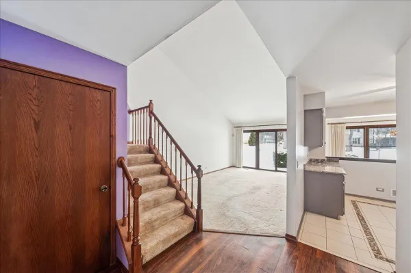 Property Slideshow image 2 of 22 | 216 country club dr, Prospect Heights, IL, 60070