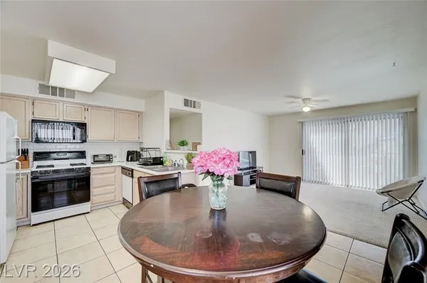 Property Slideshow image 2 of 24 | 3425 e russell rd 220, Las Vegas, NV, 89120