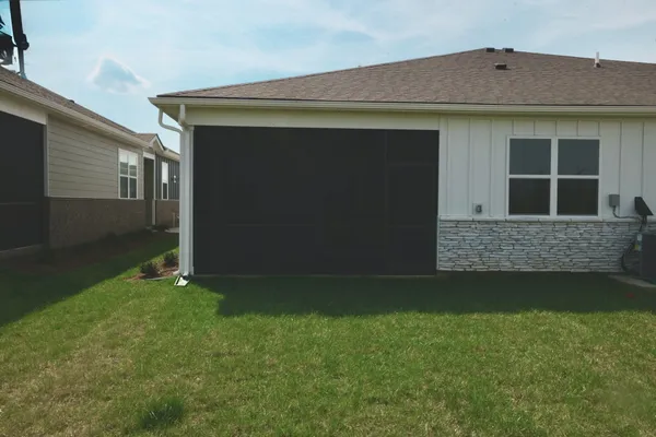 Property Slideshow image 3 of 52 | 2201 holmesburg pvt cir, Gallatin, TN, 37066