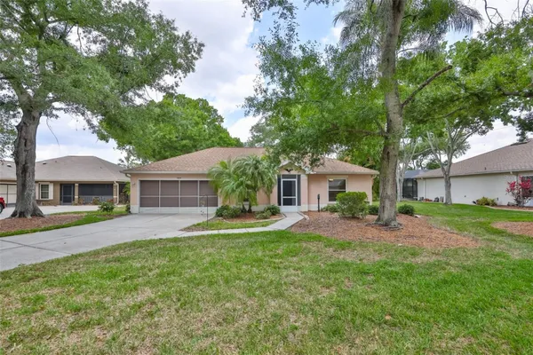Property Slideshow image 3 of 38 | 1414 bluewater dr, Sun City Center, FL, 33573