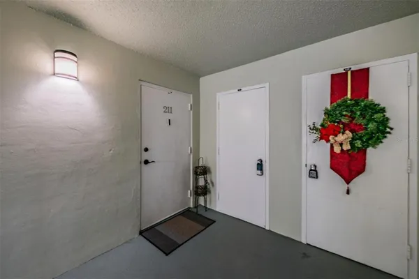 Property Slideshow image 3 of 60 | 9 forbes pl 211, Dunedin, FL, 34698