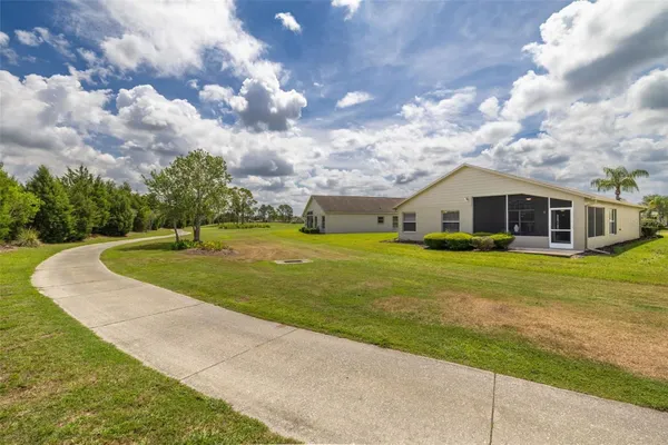 Property Slideshow image 2 of 40 | 1701 westerham loop, Trinity, FL, 34655