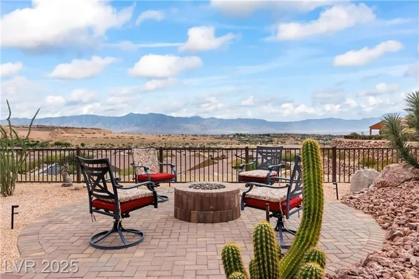Property Slideshow image 3 of 67 | 986 buggy whip ct, Mesquite, NV, 89034