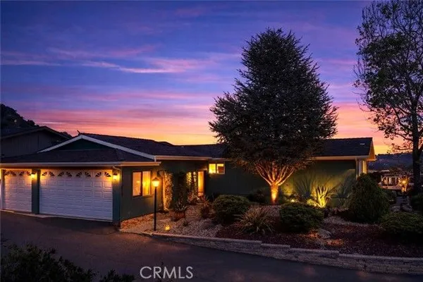 Property Slideshow image 3 of 19 | 219 oak vw, Avila Beach, CA, 93424