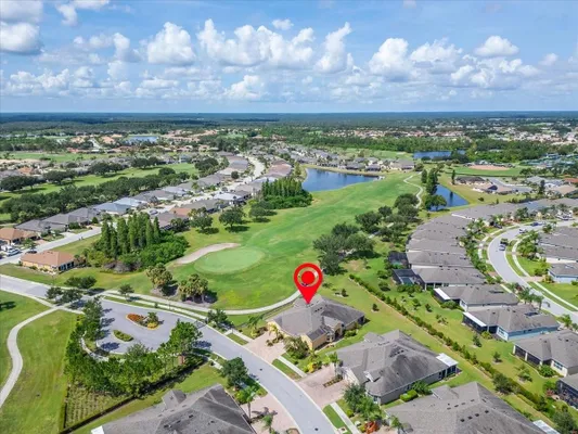 Property Slideshow image 2 of 66 | 821 chipper dr, Sun City Center, FL, 33573