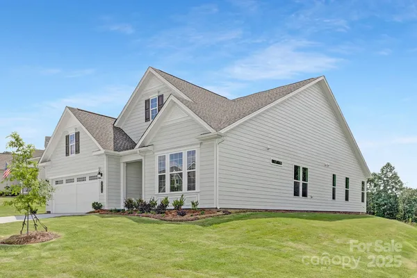 Property Slideshow image 3 of 27 | 1074 wylie falls ln, York, SC, 29745