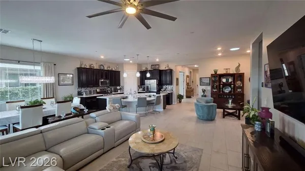 Property Slideshow image 2 of 21 | 652 longfeather st, Henderson, NV, 89011