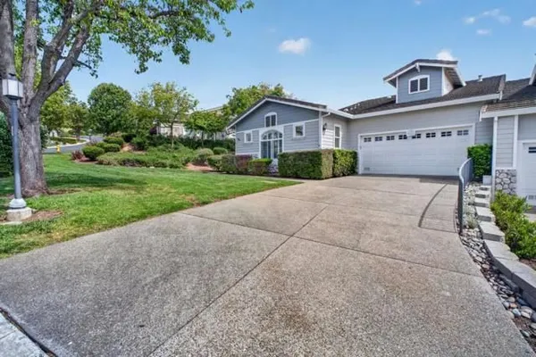 Property Slideshow image 2 of 71 | 9060 village view loop, San Jose, CA, 95135