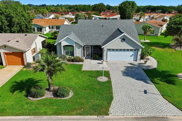Property Slideshow image 3 of 52 | 1260 granada ct, Lady Lake, FL, 32159