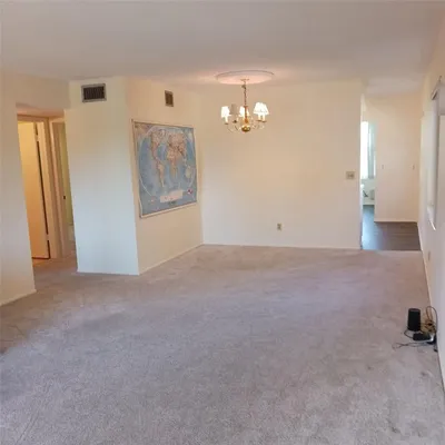 Property Slideshow image 3 of 12 | 2467 finlandia ln 57, Clearwater, FL, 33763