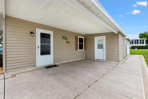 Property Slideshow image 3 of 34 | 1534 hillcrest dr, The Villages, FL, 32159