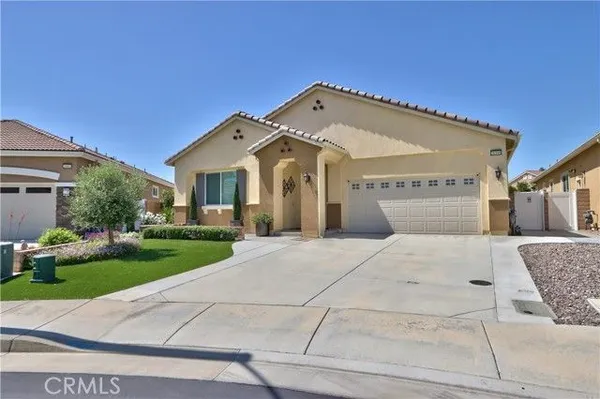 Property Slideshow image 2 of 43 | 26595 opalescent, Menifee, CA, 92584