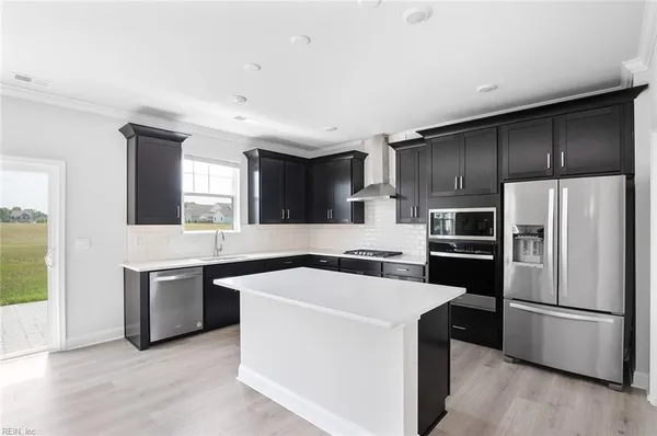 Property Slideshow image 3 of 34 | 179 royal blackheath cv, Smithfield, VA, 23430