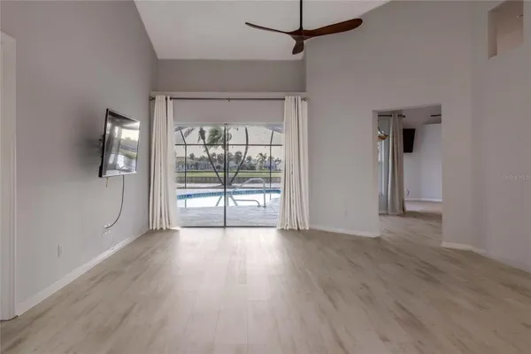 Property Slideshow image 3 of 47 | 1211 peridot ln, Sun City Center, FL, 33573