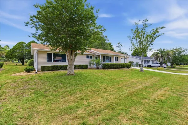 Property Slideshow image 2 of 32 | 8382 sw 109th st, Ocala, FL, 34481