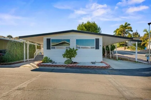 Property Slideshow image 2 of 33 | 444 n el camino real spc 47, Encinitas, CA, 92024