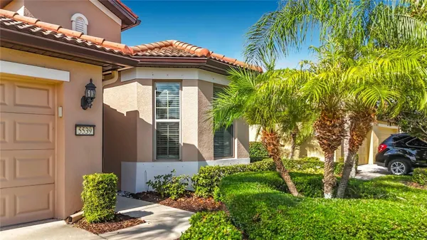 Property Slideshow image 3 of 49 | 5539 sunset falls dr, Apollo Beach, FL, 33572