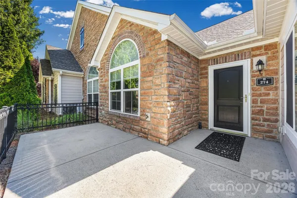 Property Slideshow image 2 of 40 | 274 lone oak cir, Rock Hill, SC, 29732
