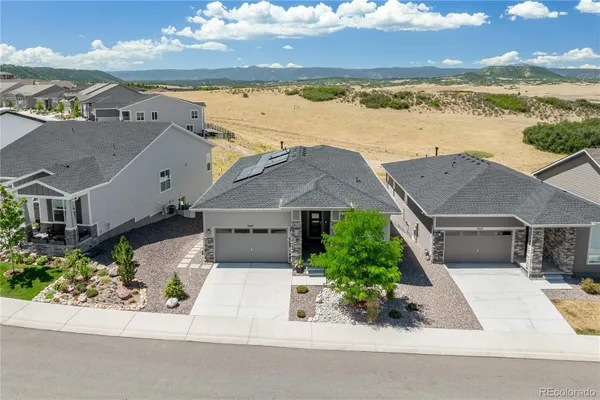Property Slideshow image 3 of 47 | 5647 water avens dr, Castle Rock, CO, 80104