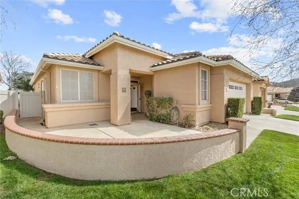 Property Slideshow image 2 of 53 | 1318 s bay hl, Banning, CA, 92220