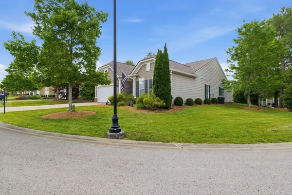 Property Slideshow image 3 of 34 | 1145 bastion cir, Mount Juliet, TN, 37122