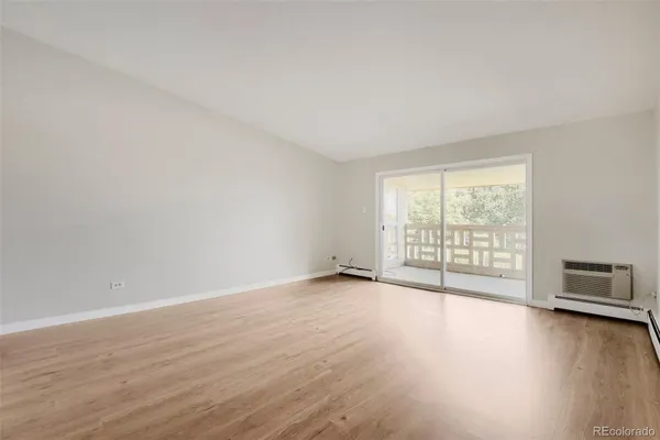 Property Slideshow image 3 of 18 | 625 s alton way 7d, Denver, CO, 80247